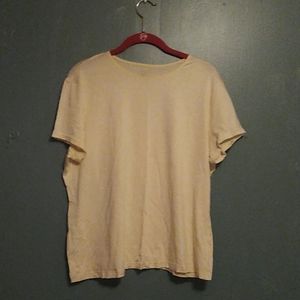 Woman's tee